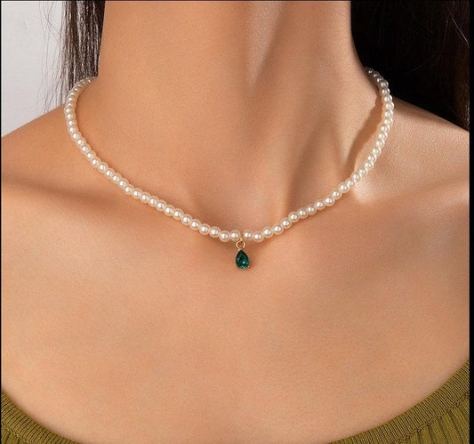 Pearl rhinestone pendant